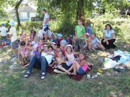 Пікнік на природі - дитячий християнський табір у селі Богданівка, Яготинського району